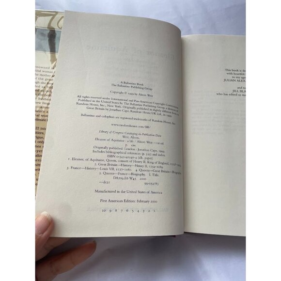Eleanor of Aquitaine: A Life Alison Weir First Edition Hardcover RARE - Picture 3 of 3